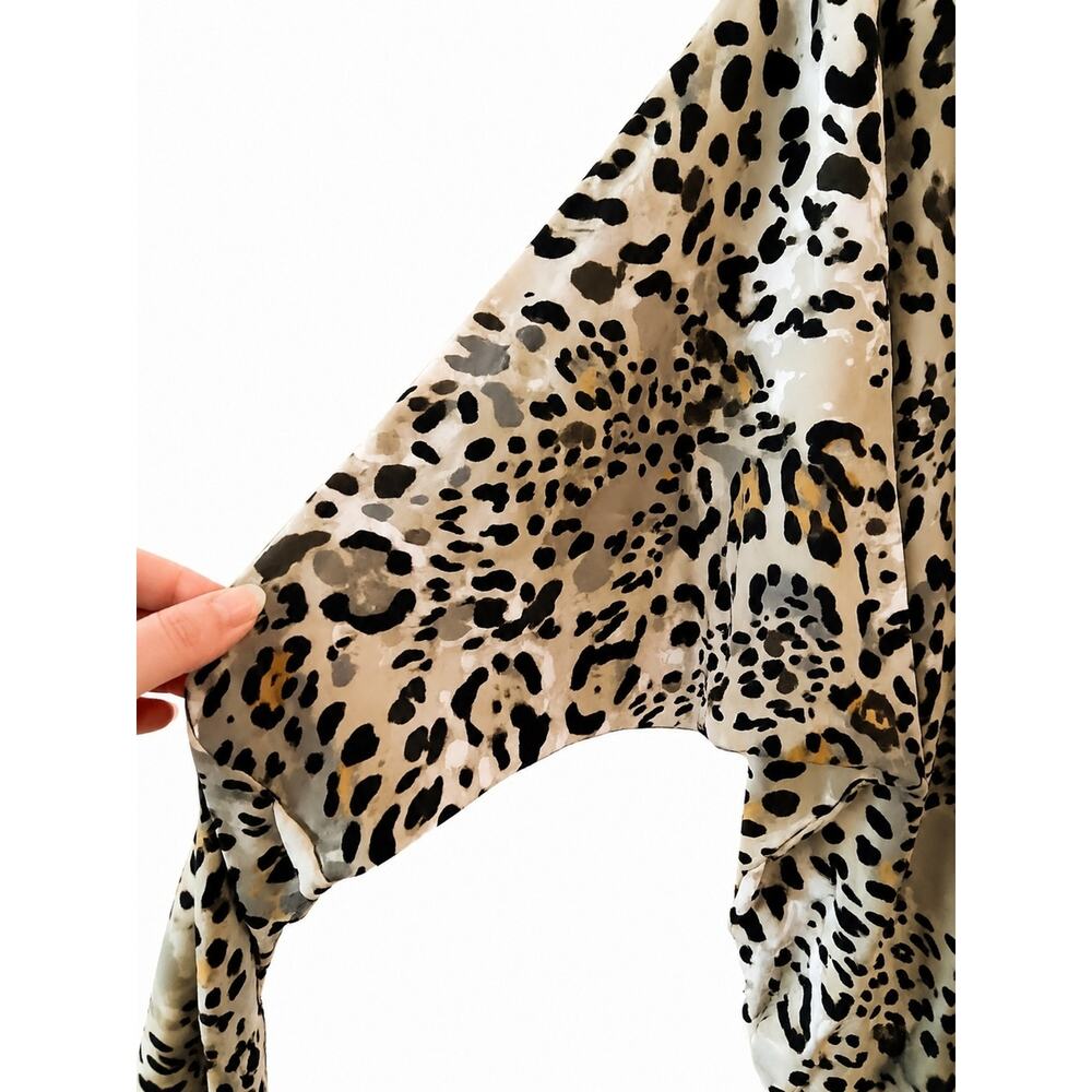 Leopard Print Long Sleeve Top Bat Wing Beige Size Small - Picture 4 of 6
